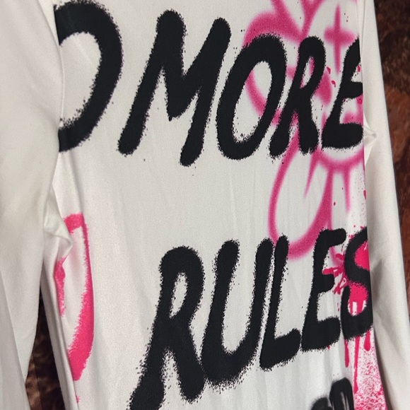 Street Graffiti long-sleeved turtleneck Body-con Dress - Picture 3 of 8